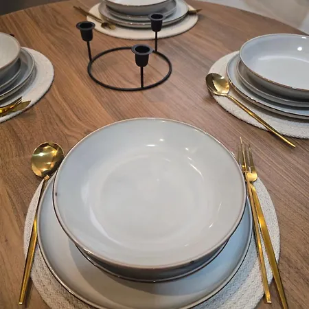 Dimi Deluxe * Peraía